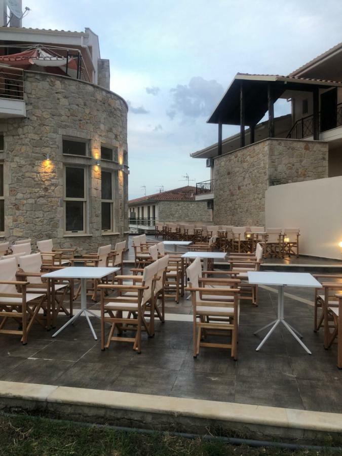 Sunset Inn Kryopigi Exteriör bild